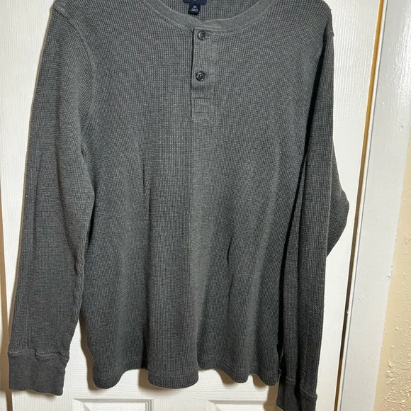 J.Crew XL Gray Waffle Knit Henley Long Sleeve Shirt Thermal Casual Top - Picture 3 of 10